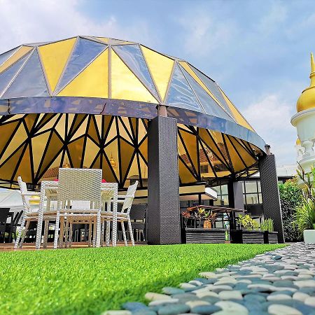 Tara Hotel Yogyakarta Tugu Exterior foto
