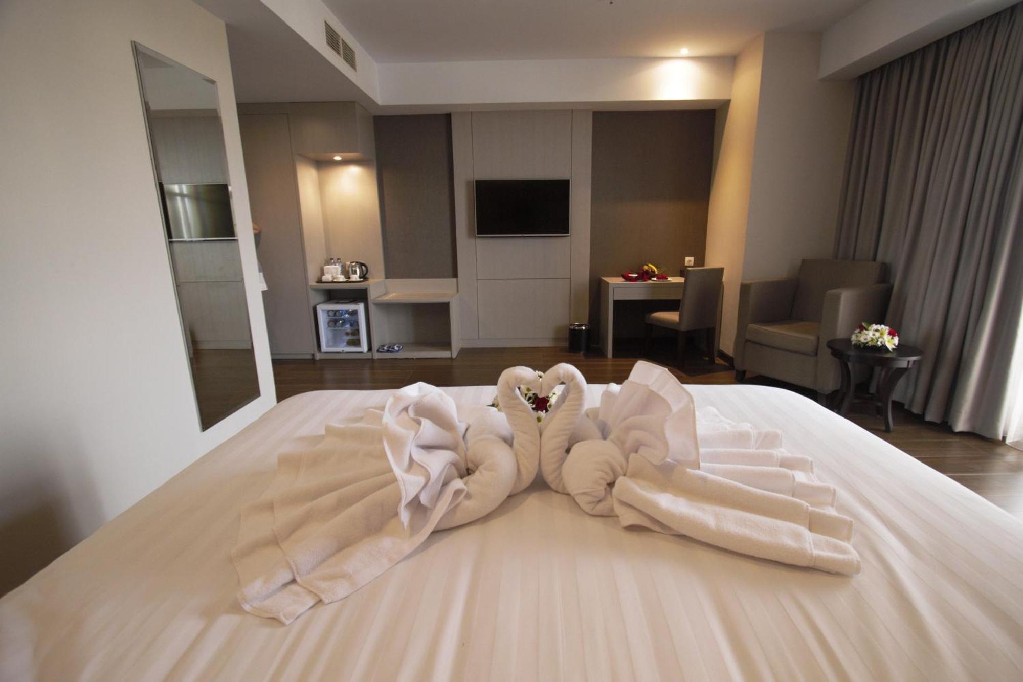 Tara Hotel Yogyakarta Tugu Zimmer foto