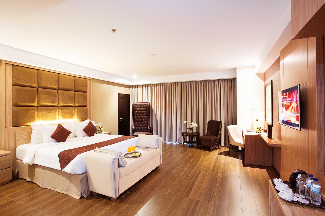 Tara Hotel Yogyakarta Tugu Exterior foto
